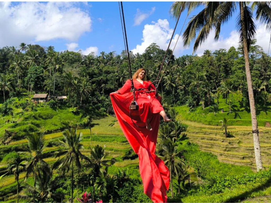 ubud jungle swing instagrammable bali tour