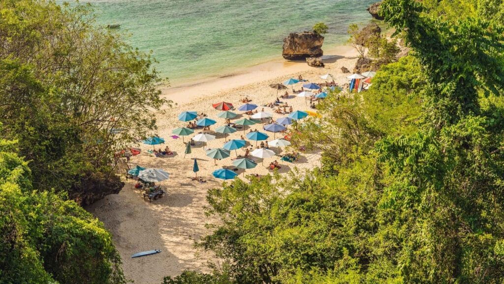 best things to do in uluwatu bali relaxing at Padang Padang Beach