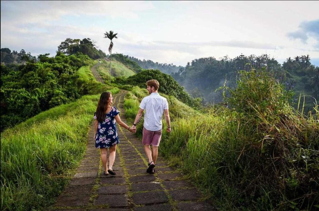 Scenic Campuhan Ridge Walk Ubud without tourists