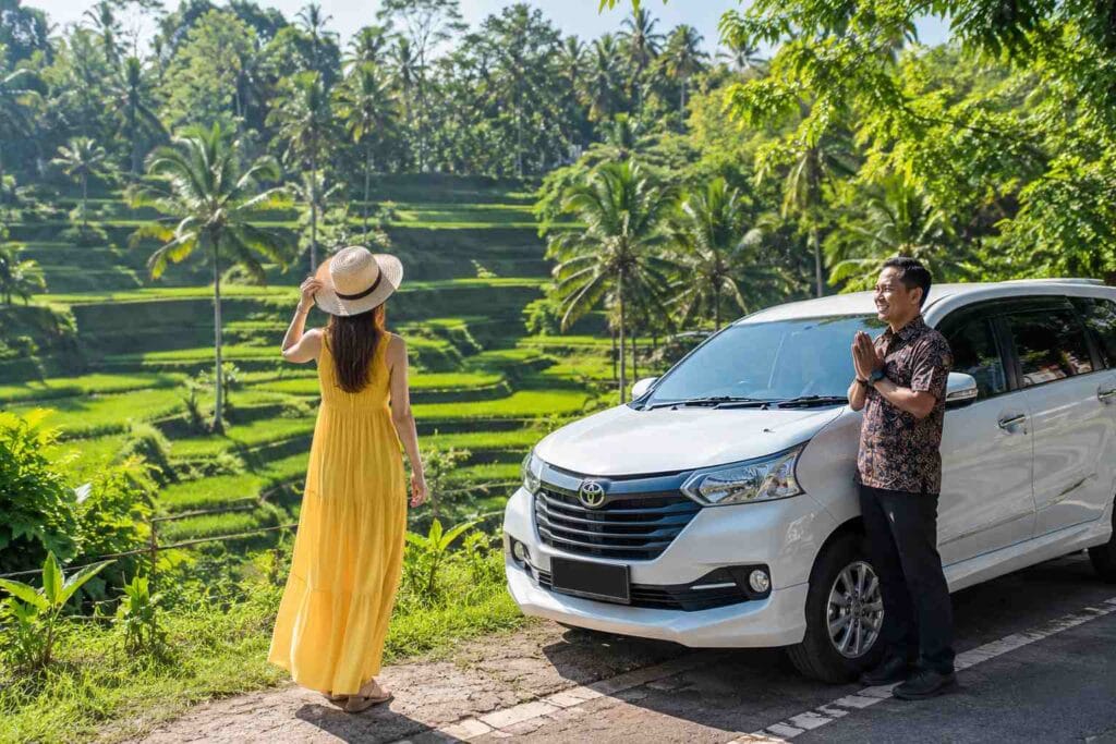 Solo traveler exploring Lempuyang Temple with a Bali private driver